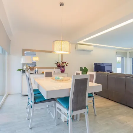 Aroeira Cozy 3bedroom With Pool Near Beach Aroeira (Setubal)