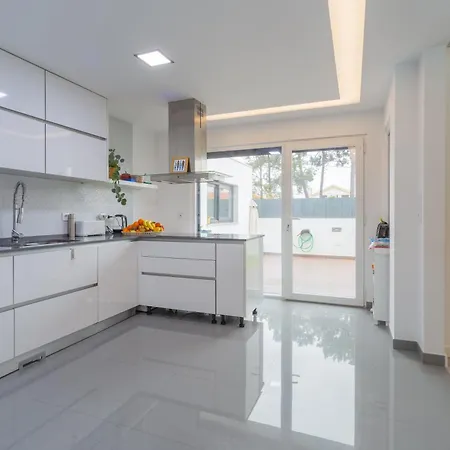Aroeira Cozy 3bedroom With Pool Near Beach * Aroeira (Setubal)