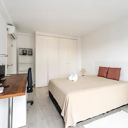Aroeira Cozy 3bedroom With Pool Near Beach Prázdninový dům *