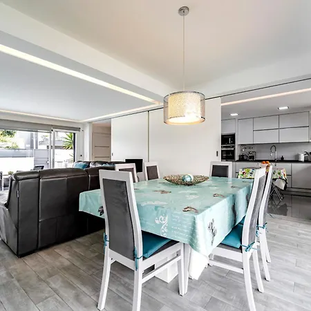 Aroeira Cozy 3bedroom With Pool Near Beach Prázdninový dům Aroeira (Setubal)