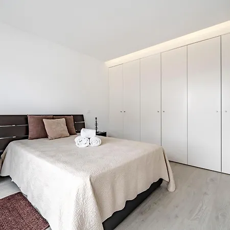 Aroeira Cozy 3bedroom With Pool Near Beach Prázdninový dům *