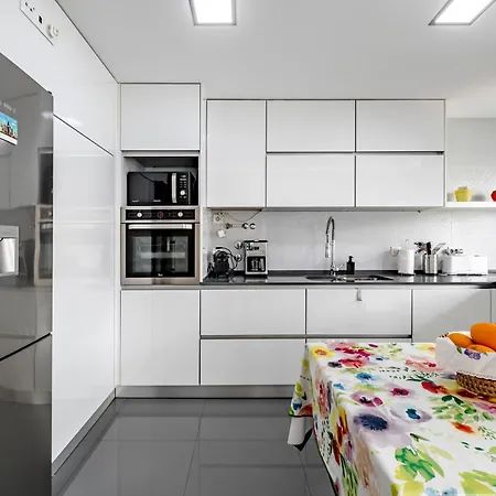 Prázdninový dům Aroeira Cozy 3bedroom With Pool Near Beach *